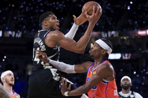 字母哥比赛直播_雷霆vs雄鹿最新动态_NBA篮球在线高清观看配图
