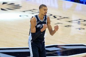 文班亚马比赛直播_马刺最新动态_NBA季后赛高清观看配图