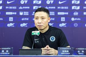 记者：新鹏城体育总监丹尼尔凡事都掺和，过度干预主教练排兵布阵配图