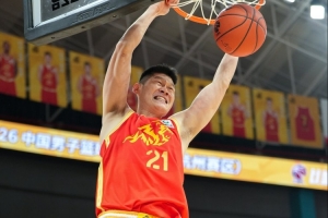 胡金秋比赛直播_CBA广厦vs上海_中国篮球最新战况配图