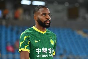 谢尔盖耶夫vs巴坎布vs卡库塔vs金特罗_世界杯中超旧将动态_足球比赛直播高清配图