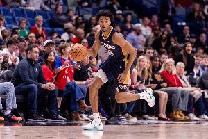 杰伦·布朗比赛直播_鹈鹕交易筹码最新动态_NBA球星转会新闻配图