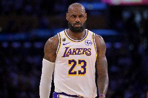 詹姆斯比赛直播_骑士最新动态_nba詹姆斯高清在线观看配图