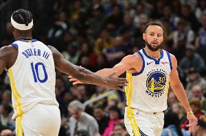 库里比赛直播_韦德巴特勒球鞋动态_NBA勇士最新消息配图
