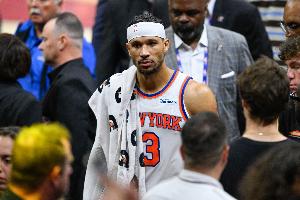尼克斯vs对手_NBA篮球直播_哈特出场时间锐减自我怀疑配图