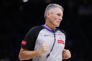 文班亚马比赛直播_NBA总决赛裁判争议_马刺vs尼克斯最新动态配图