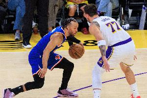 克里斯·保罗比赛直播_东契奇布伦森防守分析_NBA最新动态配图