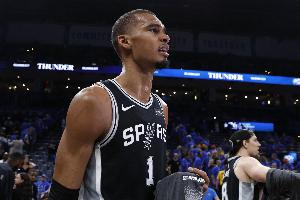 文班亚马比赛直播_马刺vs尼克斯_NBA杯决赛对抗配图