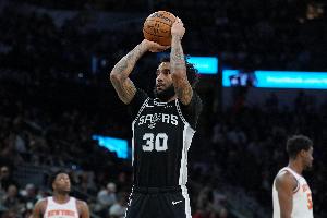 尚帕尼vs丹尼·格林_马刺NBA最新战报_篮球三分纪录高清配图
