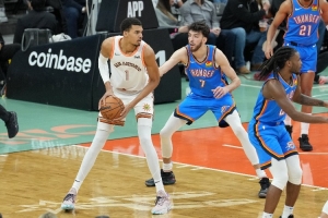雷霆vs马刺_nba常规赛战绩分析_篮球比赛高清直播配图