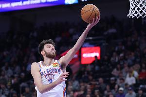 字母哥比赛直播_雷霆vs雄鹿最新动态_亚历山大NBA交易传闻配图