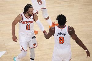 文班亚马比赛直播_马刺vs尼克斯最新战况_NBA高清在线观看配图