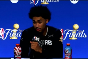 哈珀比赛直播_G2渴望胜利_NBA篮球最新动态配图