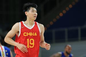 崔永熙比赛直播_中国男篮最新动态_CBA福建队赛事配图