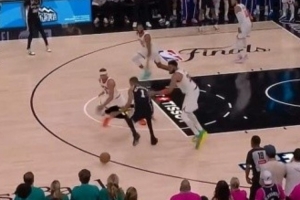 文班亚马比赛直播_周琦点评文班亚马_马刺NBA最新动态配图