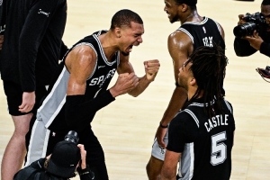 马刺vs雷霆_NBA比赛直播_篮球最新战况配图