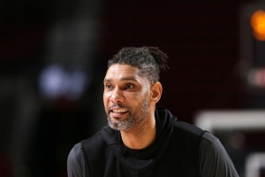 邓肯比赛直播_马刺传奇球星最新动态_NBA篮球高清观看配图