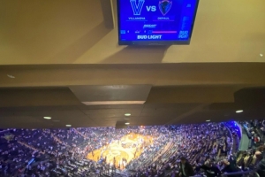 尼克斯vs对手_nba季后赛直播_山顶票观赛视角配图