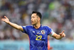 吉田麻也比赛直播_日本国家队世界杯最新动态_J联赛球星支援动态配图