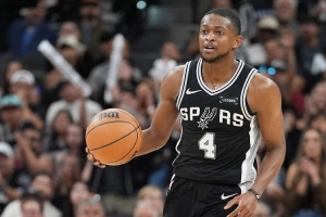 福克斯比赛直播_国王交易流言_NBA球星最新动态配图