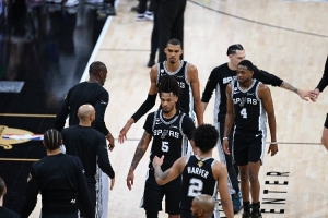 尼克斯vs马刺_NBA季后赛G2前瞻_马刺能否避免0-2被横扫配图
