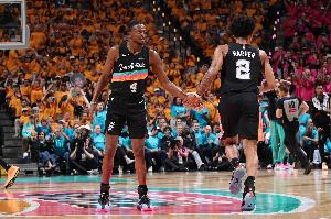 马刺vs福克斯_NBA篮球比赛直播_马刺最新动态配图