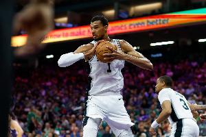 文班亚马比赛直播_乔丹vs詹姆斯vs杜兰特历史地位对比_篮球NBA最新动态配图