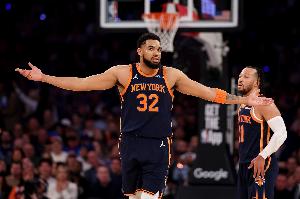 尼克斯vs对手_季后赛净胜分纪录_NBA最新战报配图