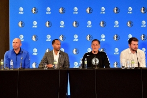 诺维茨基比赛直播_独行侠最新动态_NBA球星新闻配图