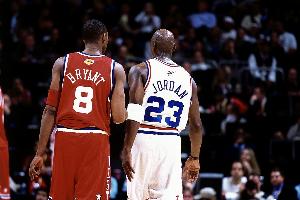 科比比赛直播_乔丹韦德艾弗森哈登历史最佳分卫排名_NBA湖人最新动态配图