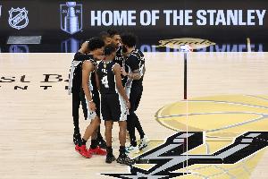 马刺vs对手_NBA最新战报_篮球比赛直播配图