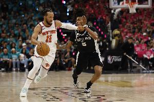 追梦vs马刺_雷霆vs马刺比赛回放_NBA最新战报配图