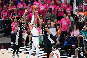 尼克斯比赛直播_唐斯最新动态_NBA篮球高清观看配图