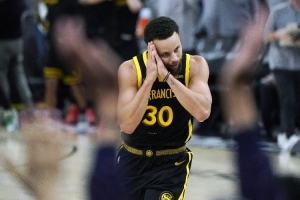 字母哥比赛直播_勇士vs掘金总决赛得分差榜_库里领跑NBA历史配图