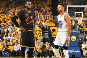 詹姆斯比赛直播_NBA骑士最新动态_詹姆斯总决赛经典回顾配图