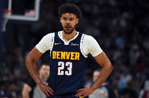卡梅隆·约翰逊比赛直播_NBA最新交易动态_掘金薪资压力分析配图