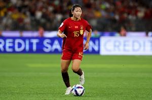 中国女足vs俄罗斯女足_足球比赛直播_中国女足锋无力最新战报配图