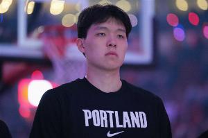 杨瀚森比赛直播_篮球NBA最新动态_开拓者球员花絮配图
