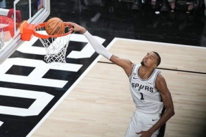 文班亚马比赛直播_NBA总决赛得分盘点_马刺新星27.5分居首配图