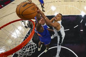 文班亚马比赛直播_尼克斯最新动态_NBA技术犯规撤销配图