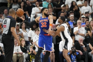 唐斯比赛直播_森林狼尼克斯最新动态_nba篮球高清观看配图