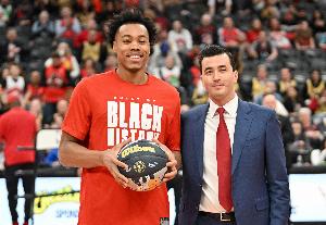 猛龙vs管理层续约_猛龙GM韦伯斯特晋升执行副总裁_NBA最新动态配图