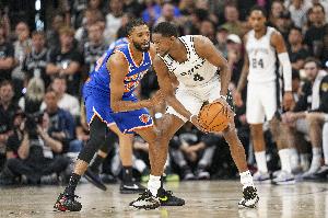 尼克斯vs篮球_NBA最新战报_尼克斯vs对手比赛直播配图