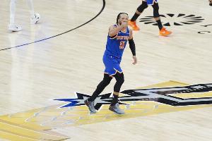 布伦森比赛直播_尼克斯最新动态_NBA争冠蓝图配图