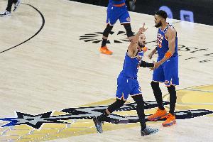 马刺vs尼克斯_今日NBA常规赛直播_纽约主场票价冠军渴望配图