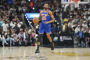 尼克斯vs对手_NBA篮球最新战况_尼克斯全勤球员动态配图