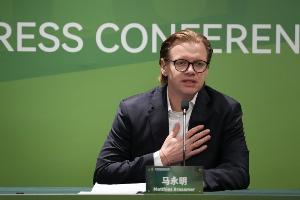 中超至少6家俱乐部设体育总监_中国足球职业化进步体现配图