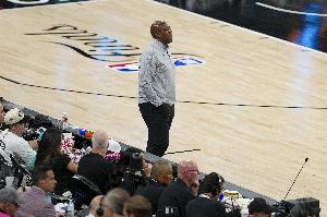 尼克斯vs对手_NBA篮球比赛直播_专注过程而非结果配图