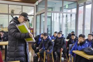 中国足球vs民间青训_足球最新动态_中国足球实力突破配图