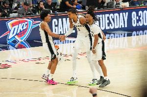 文班亚马比赛直播_马刺最新动态_NBA选秀违规内幕配图